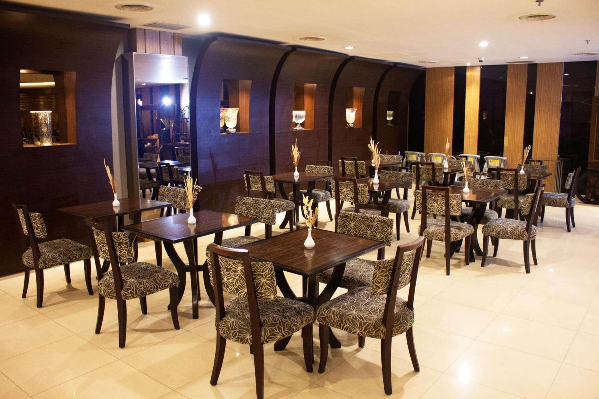 Nemuru Grand Serpong Panunggangah Eksteriør billede